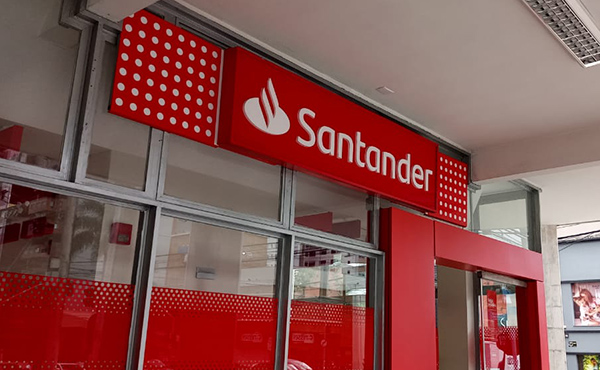 Santander fará mudanças nas nomenclaturas dos cargos