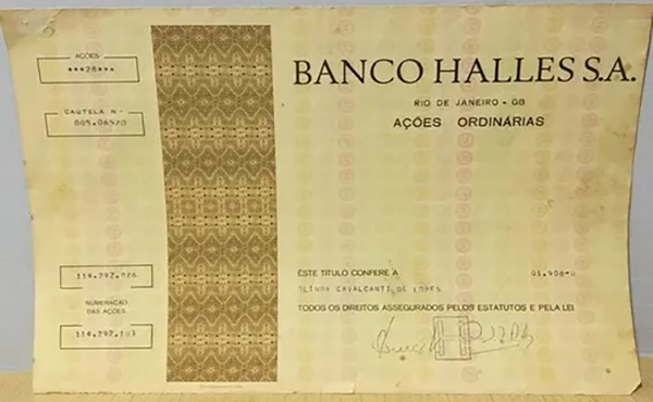 Banco brasileiro fundado em 1967 precisou fechar as portas por dívidas de R$ 8 bilhões