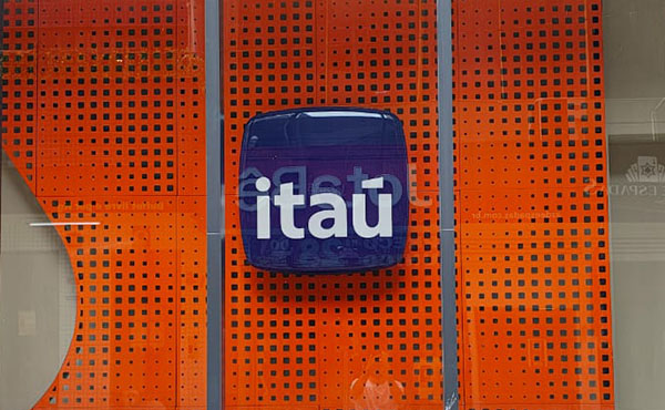 Falha no Itaú cria compras falsas de até R$ 6 mil e zera limite de clientes