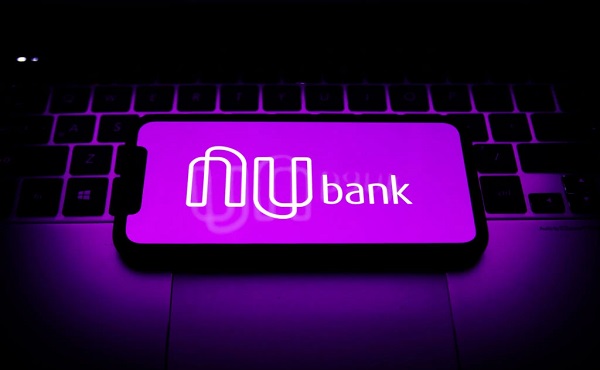 Nubank alcança 80 milhões de clientes no Brasil e só fica atrás de Caixa, Bradesco e Itaú