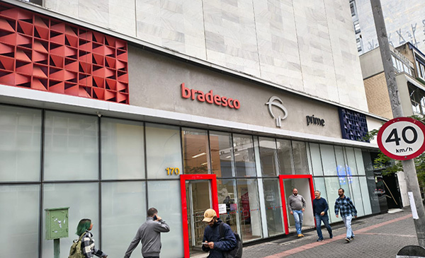 TST diverge sobre estabilidade a funcionária do Bradesco que se acidentou no aviso prévio