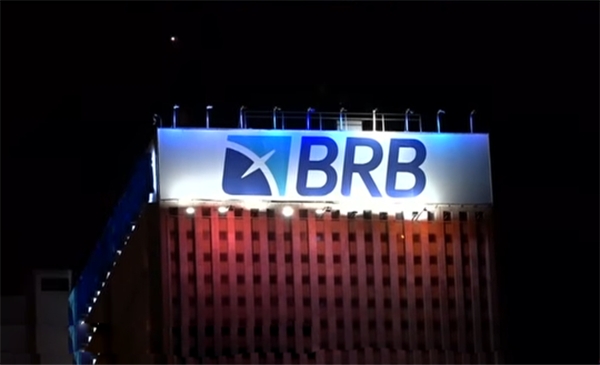 BRB leva multa diária e corre risco de suspensão por atrasar balanço