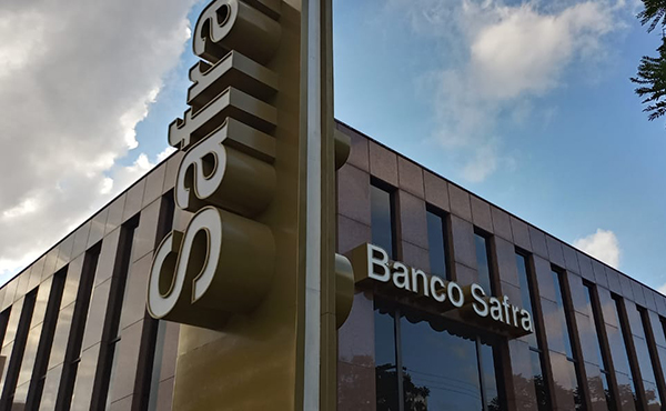 Sindicato é dispensado de pagar custas e honorários em ação coletiva contra banco Safra