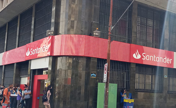 Santander: queda de resultados é alerta para todo sistema financeiro