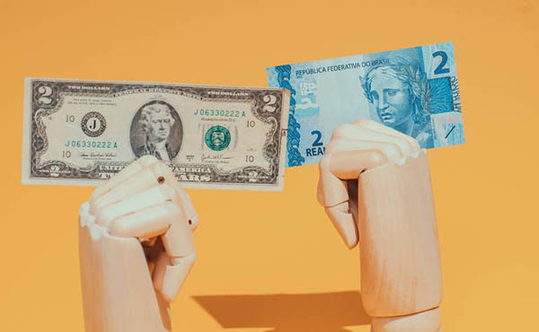 Fuga de investidores do Brasil mais que dobra em 2020 